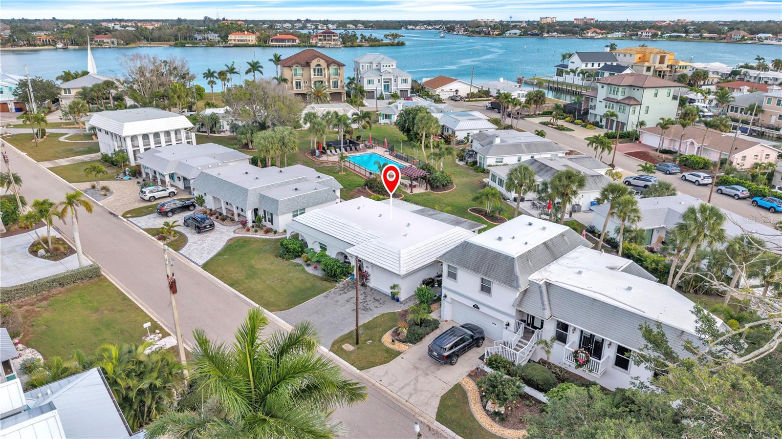 TARPON CENTER BAHAMA VILLAS - Residential