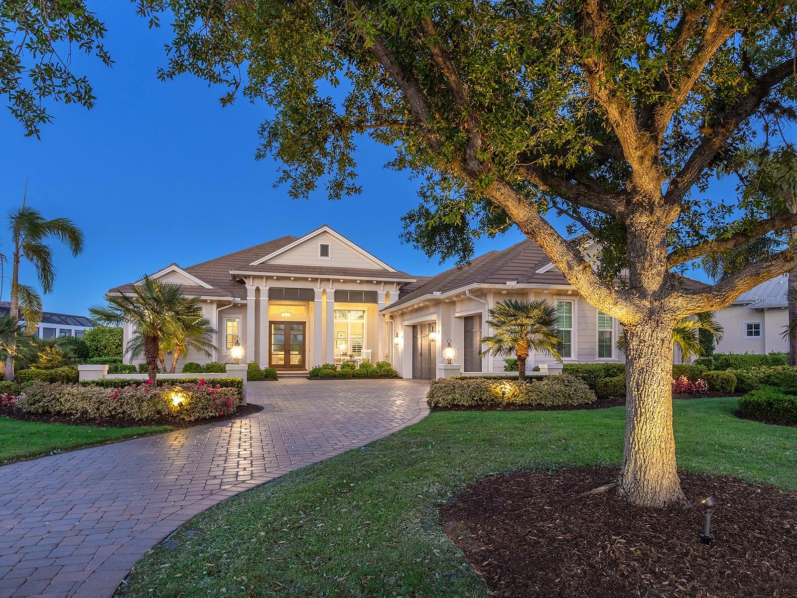 LAKE CLUB - Residential