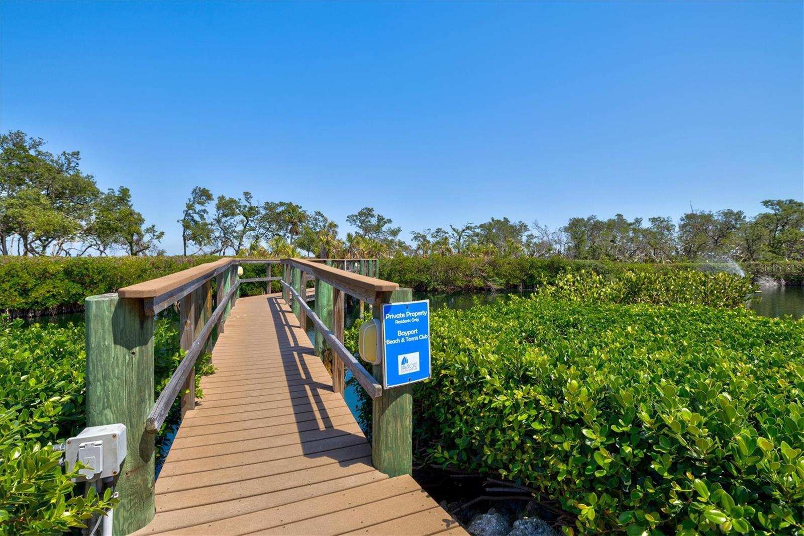 BAYPORT BCH & TEN PH D - Residential