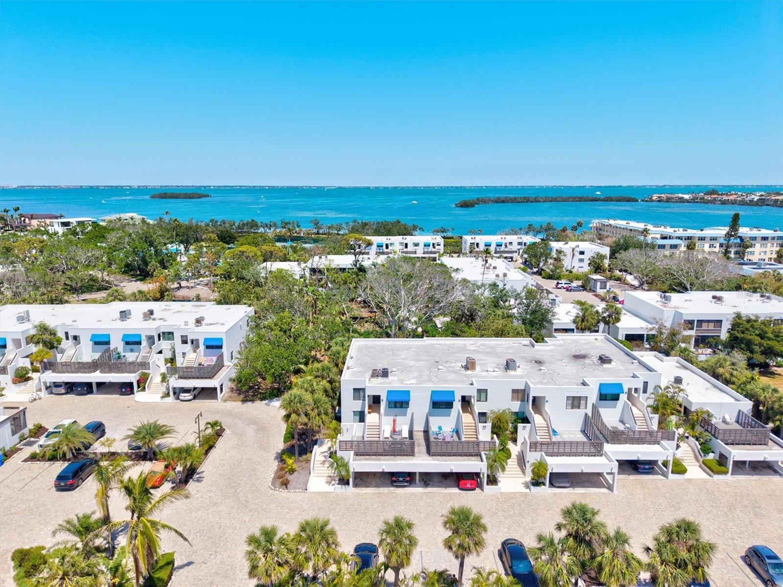 BAYPORT BCH & TEN PH D - Residential