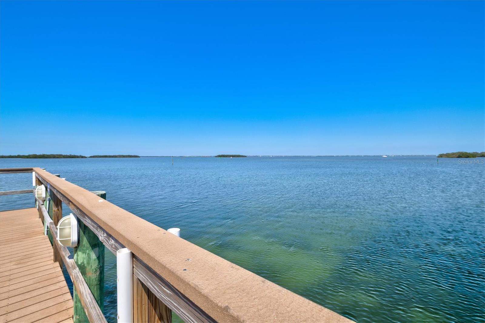 BAYPORT BCH & TEN PH D - Residential