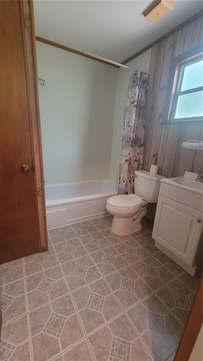 JERRY TAYLOR LNDG - Residential