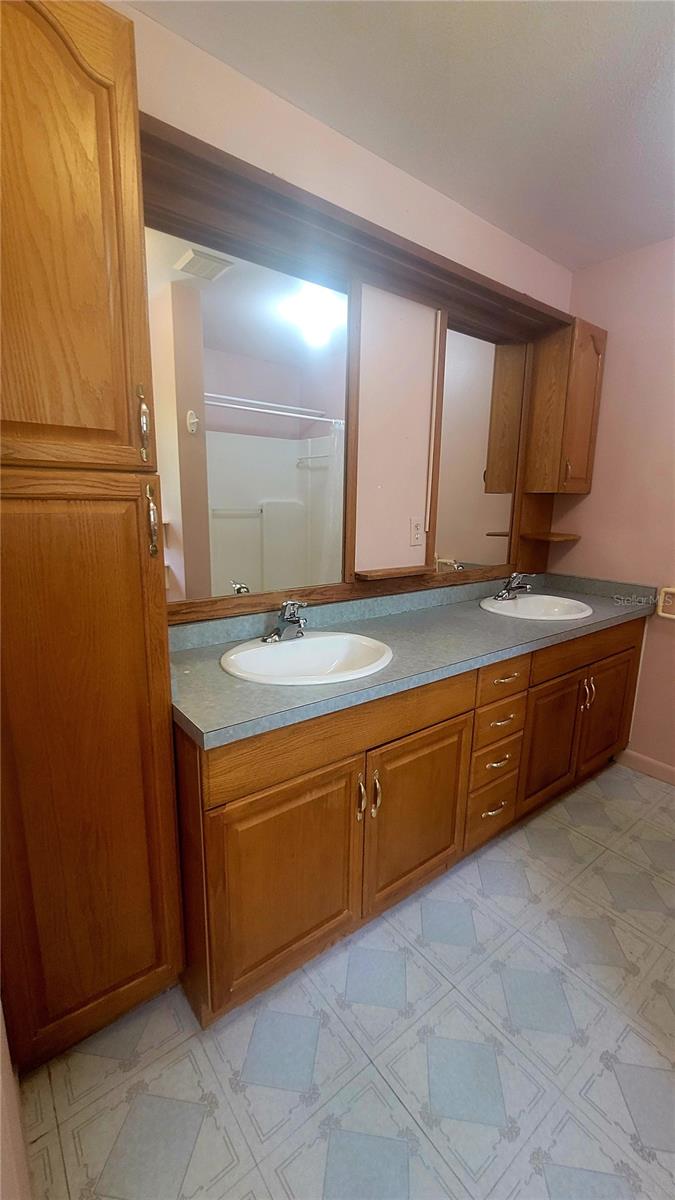 JERRY TAYLOR LNDG - Residential