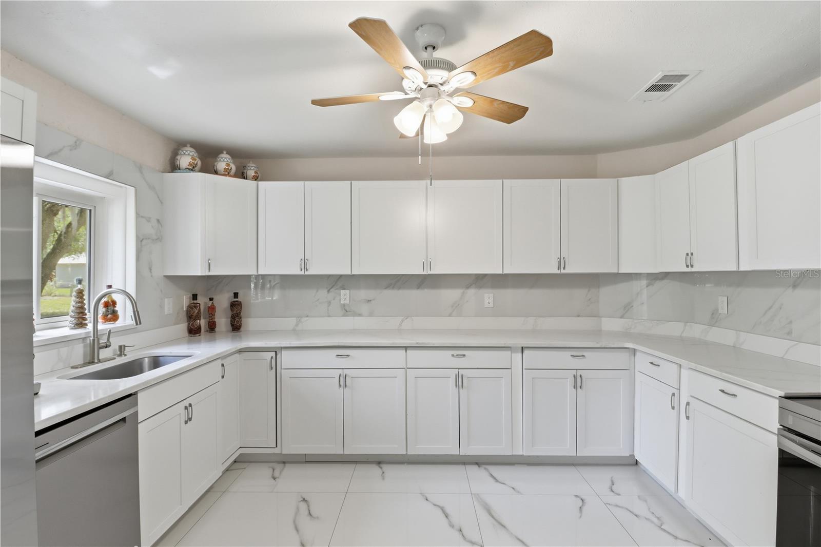 CASONS INGLIS ACRES - Residential