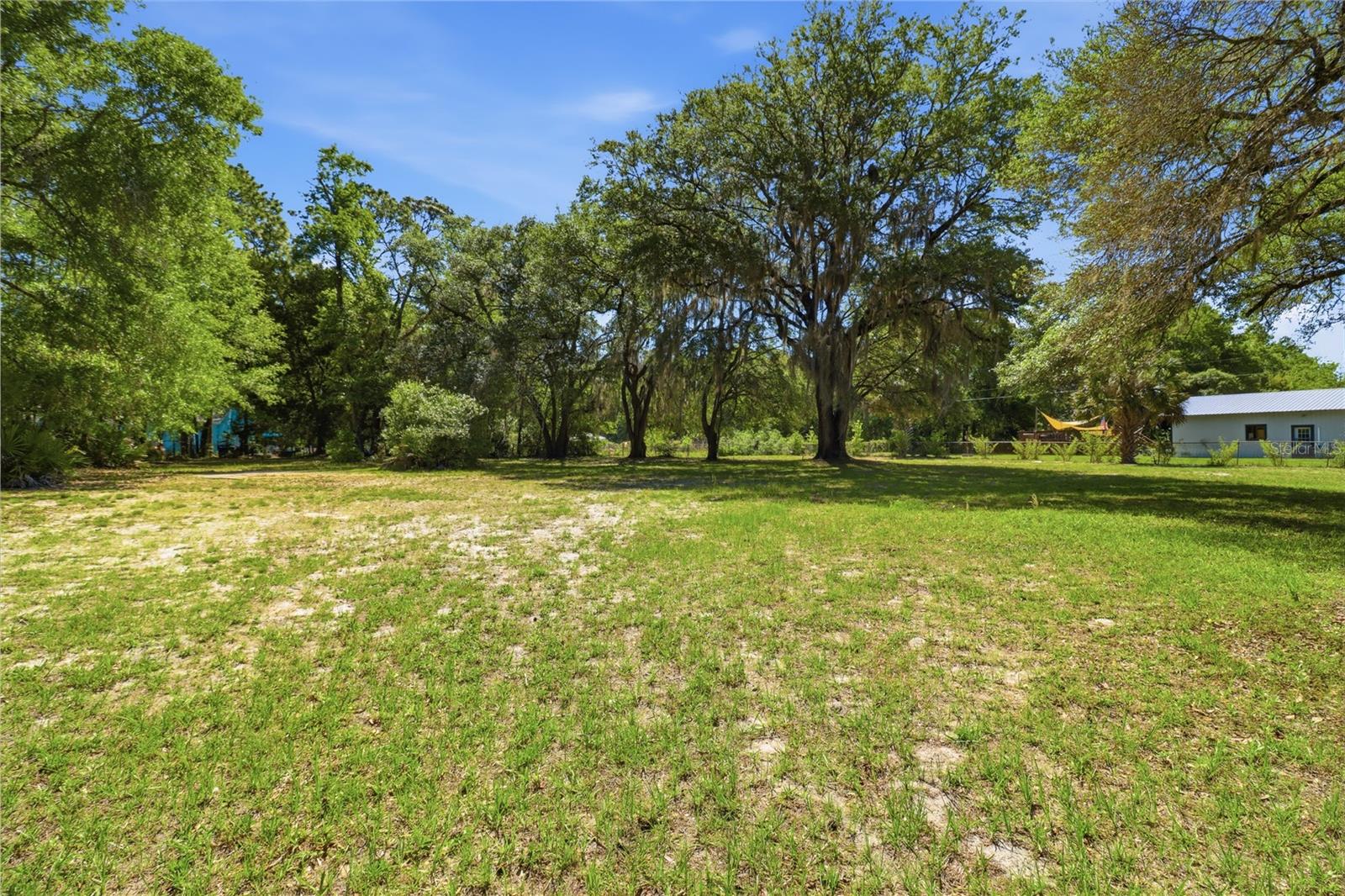 CASONS INGLIS ACRES - Residential