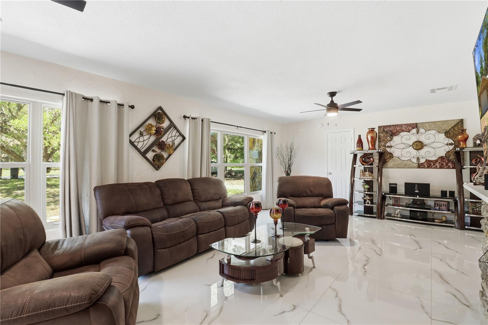 CASONS INGLIS ACRES - Residential