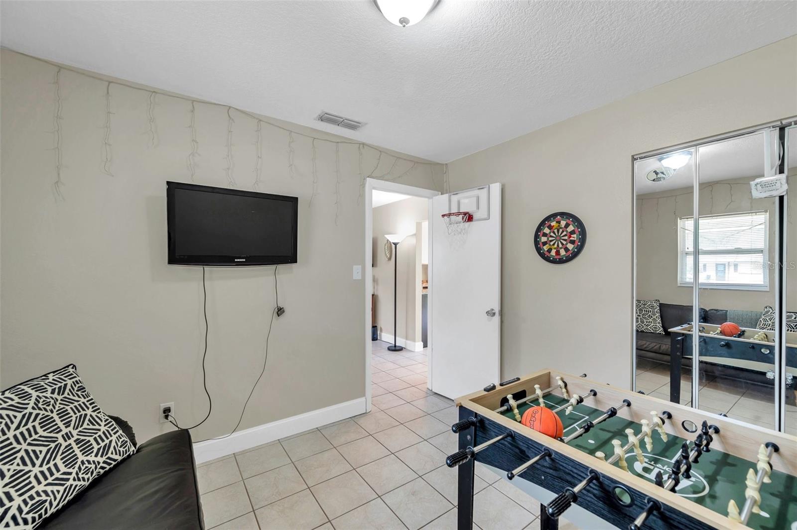 CRYSTAL PARK - Residential Lease