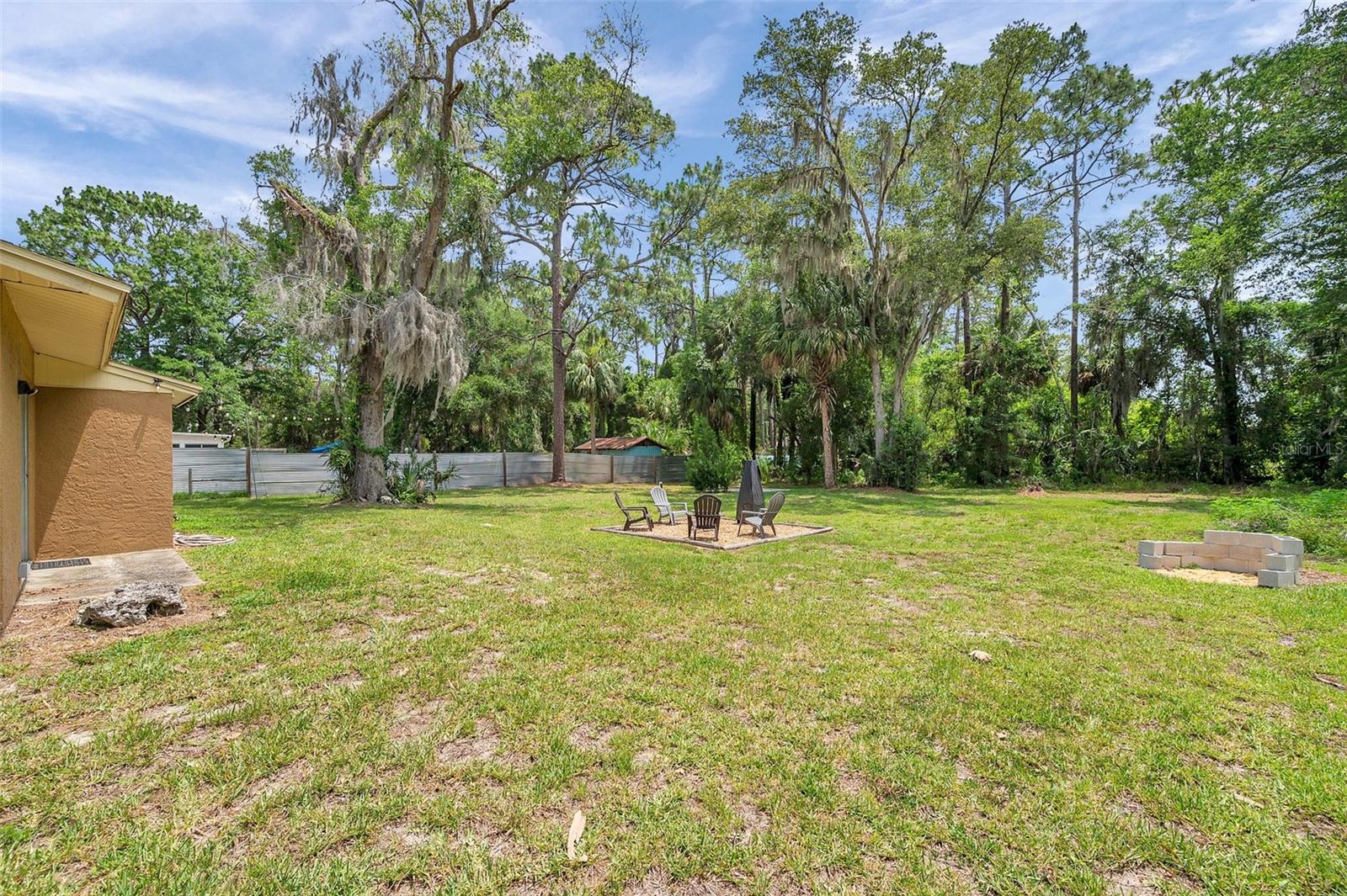 CRYSTAL PARK - Residential Lease