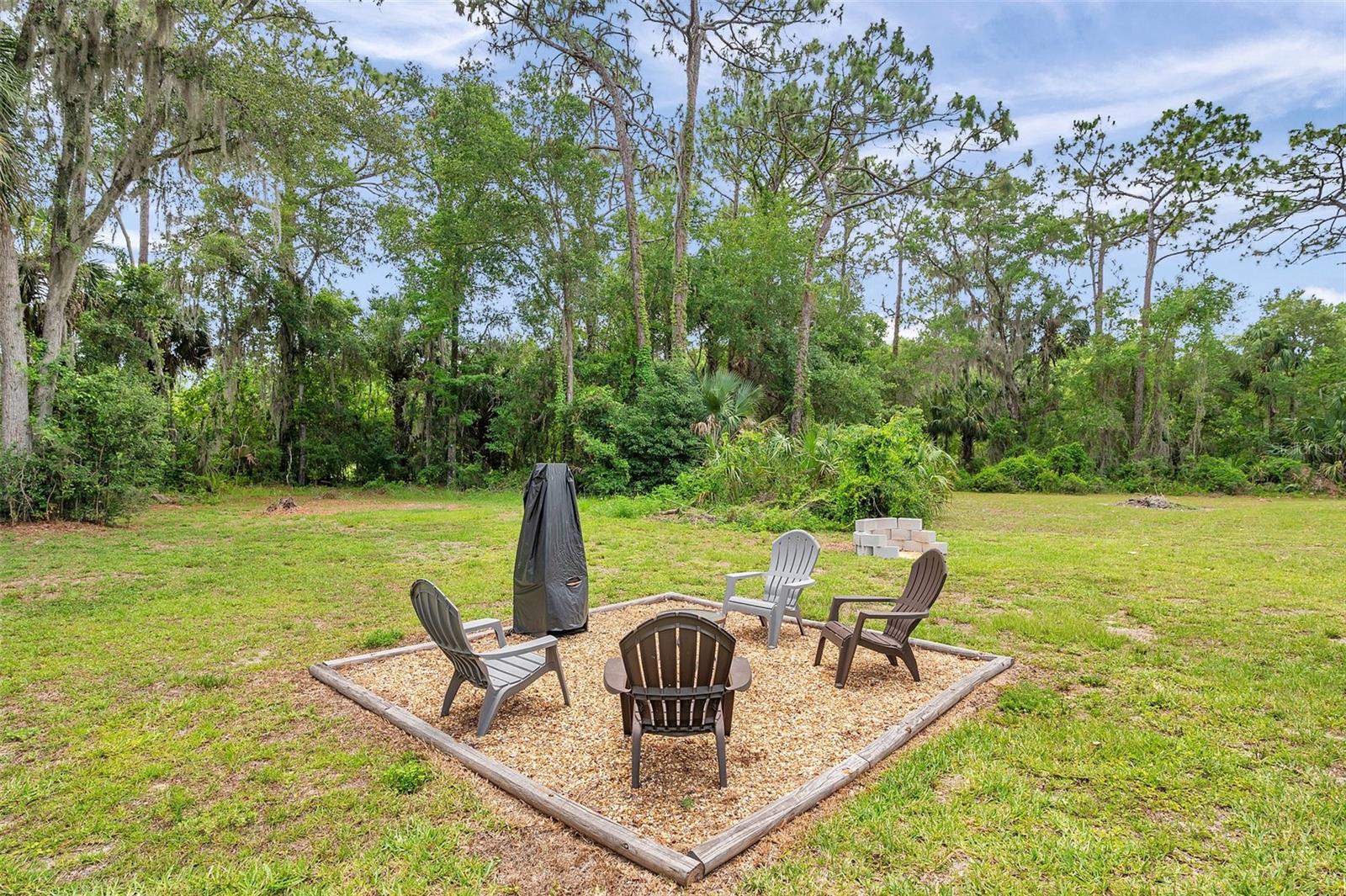 CRYSTAL PARK - Residential Lease