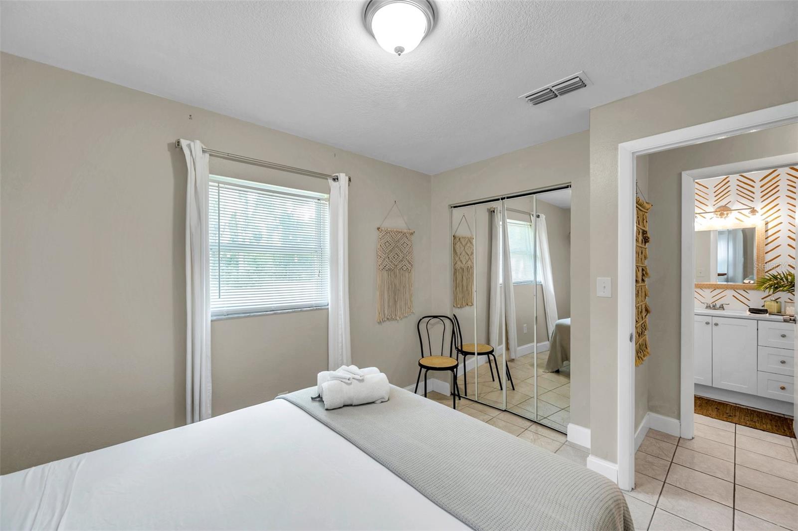 CRYSTAL PARK - Residential Lease