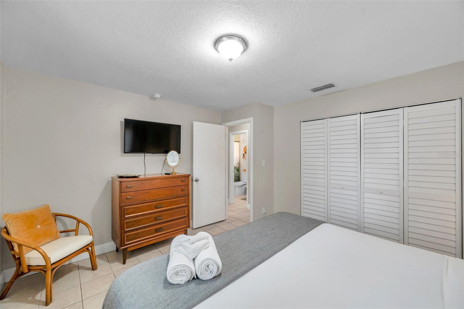 CRYSTAL PARK - Residential Lease