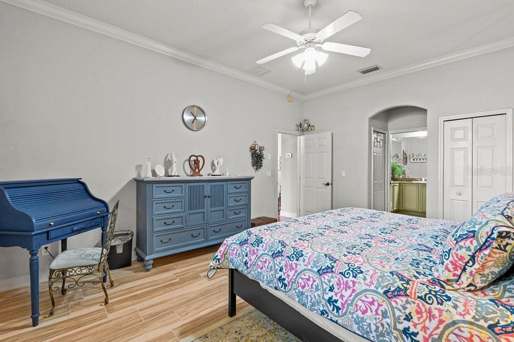 GROVELAND VILLAS AT GREEN GATE - Residential