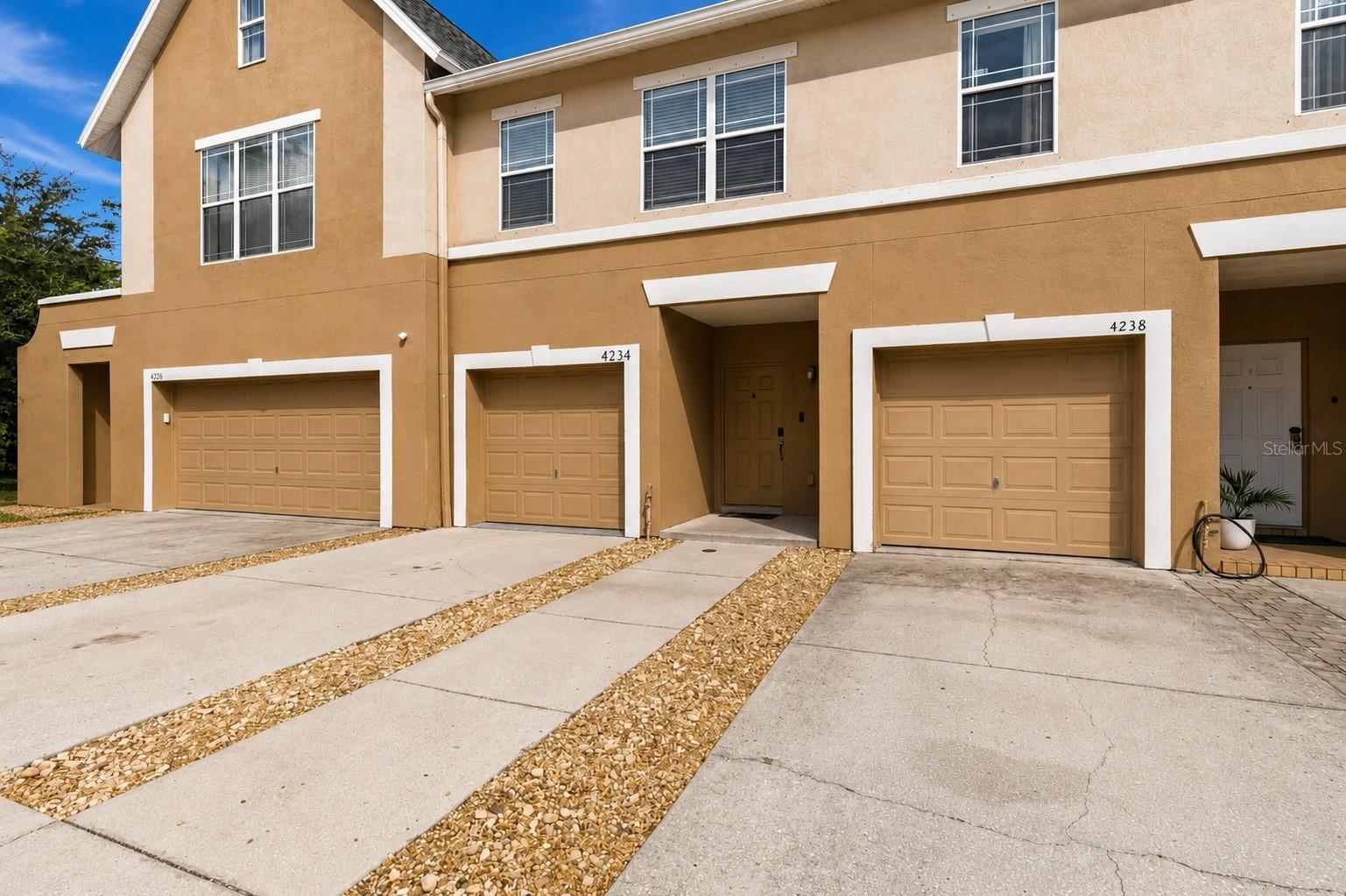 LAS PALMAS TWNHMS - Residential