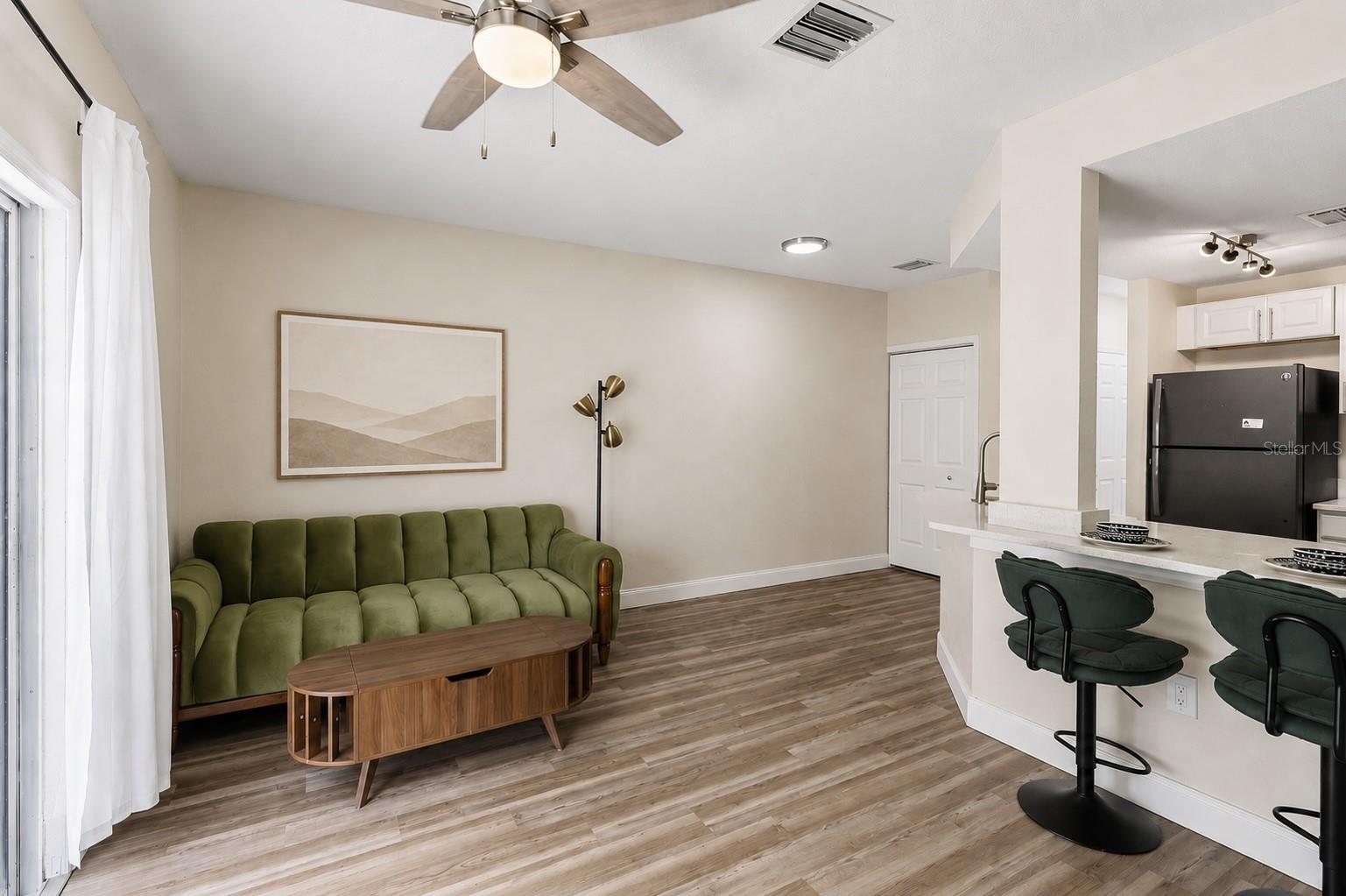 LAS PALMAS TWNHMS - Residential