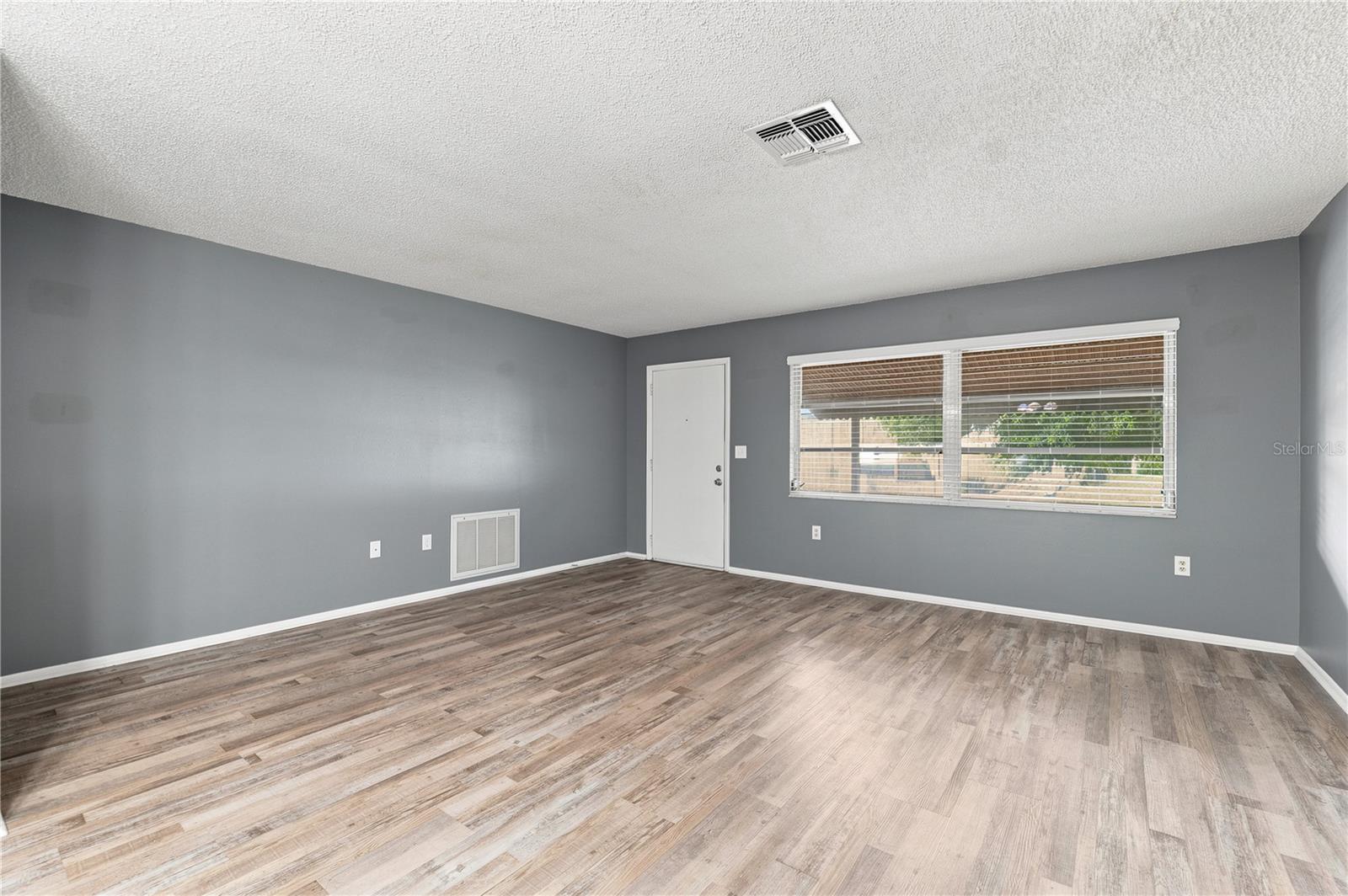 RIDGEWOOD - Residential
