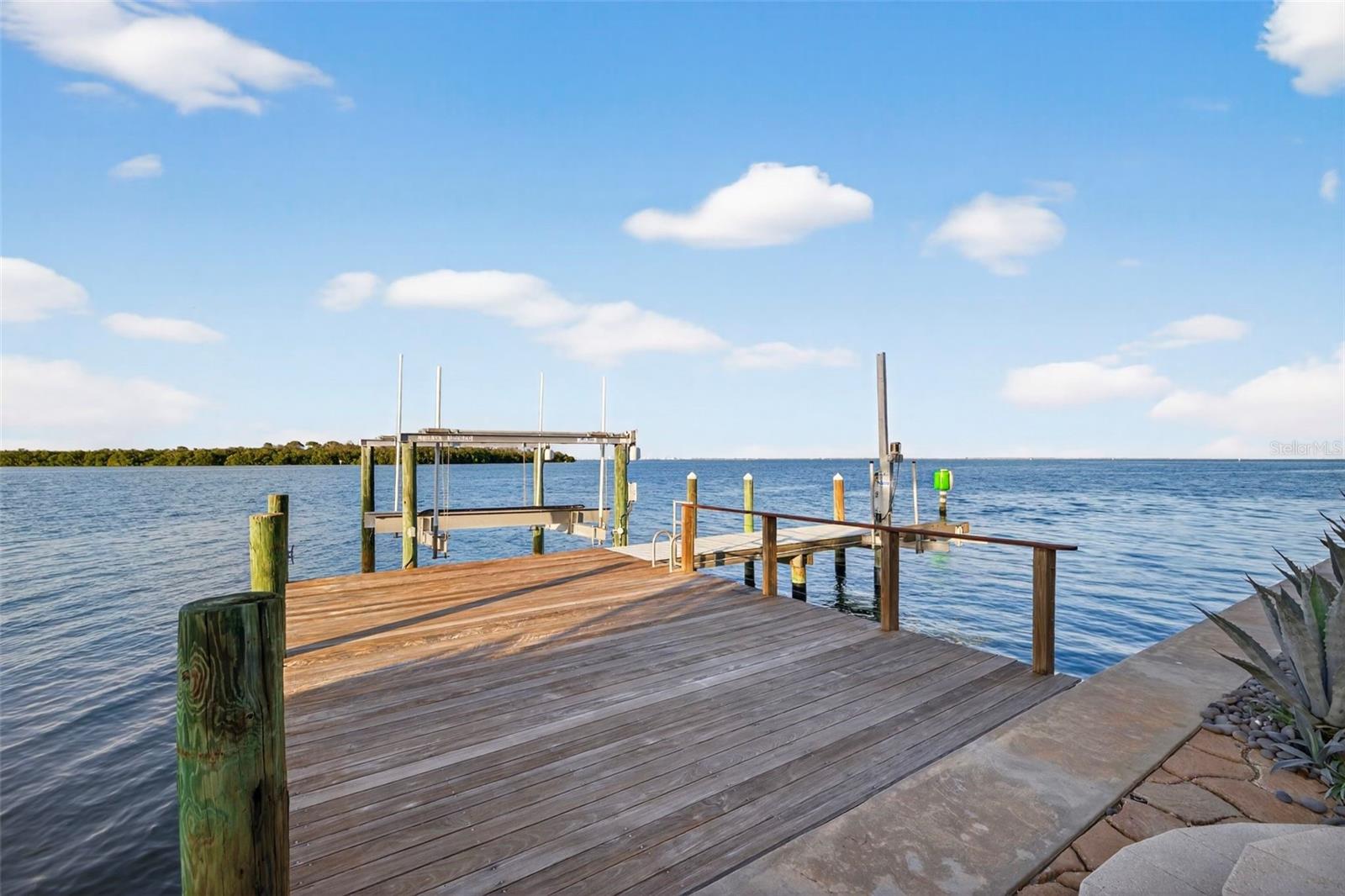 VENETIAN ISLES - Residential