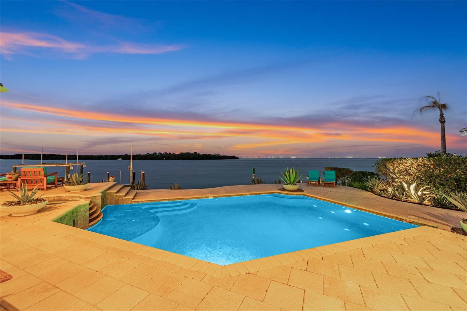 VENETIAN ISLES - Residential