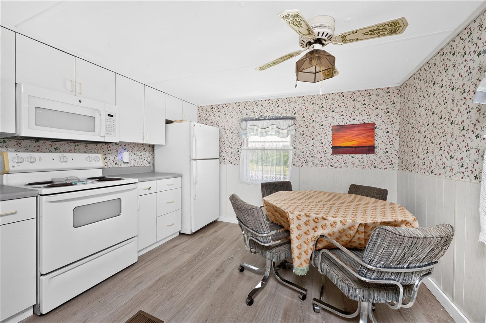 VILLAGE HOLIDAY LAKE - Residential