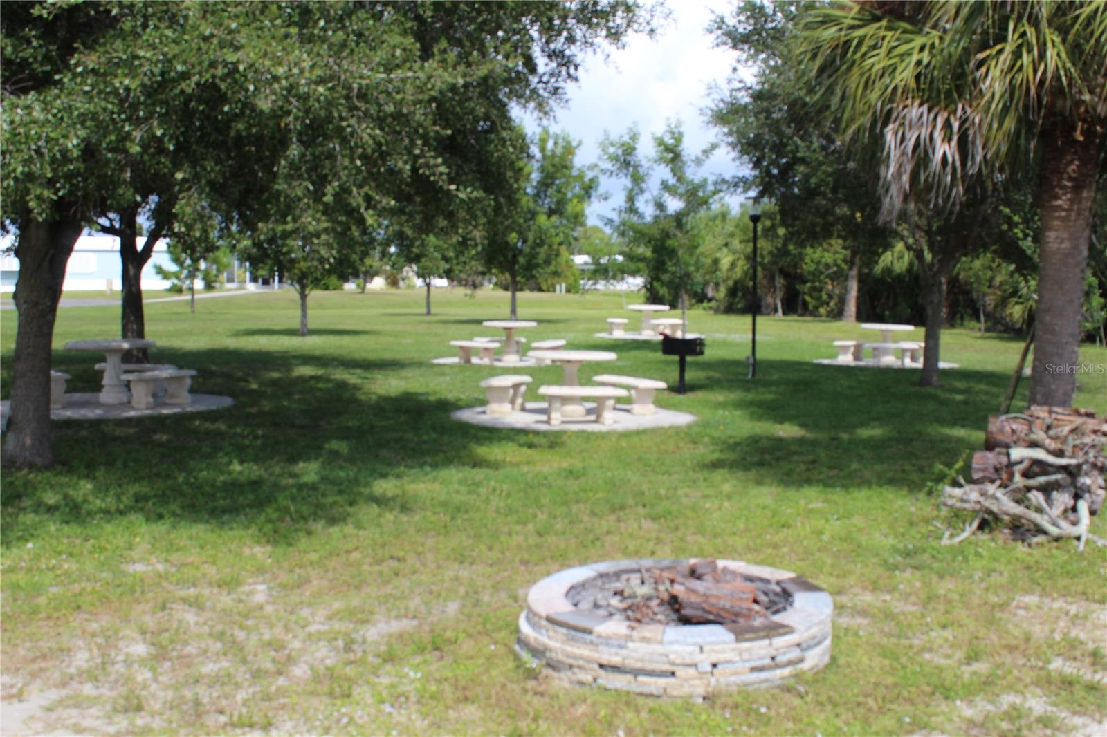 VILLAGE HOLIDAY LAKE - Residential