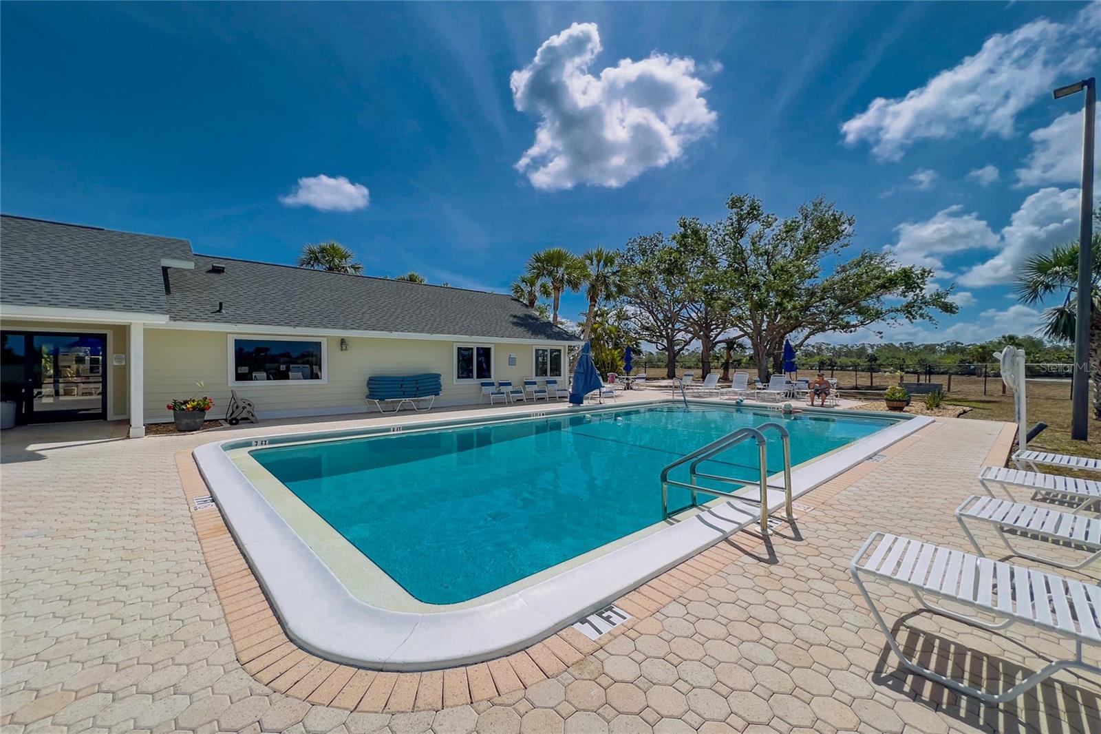 VILLAGE HOLIDAY LAKE - Residential