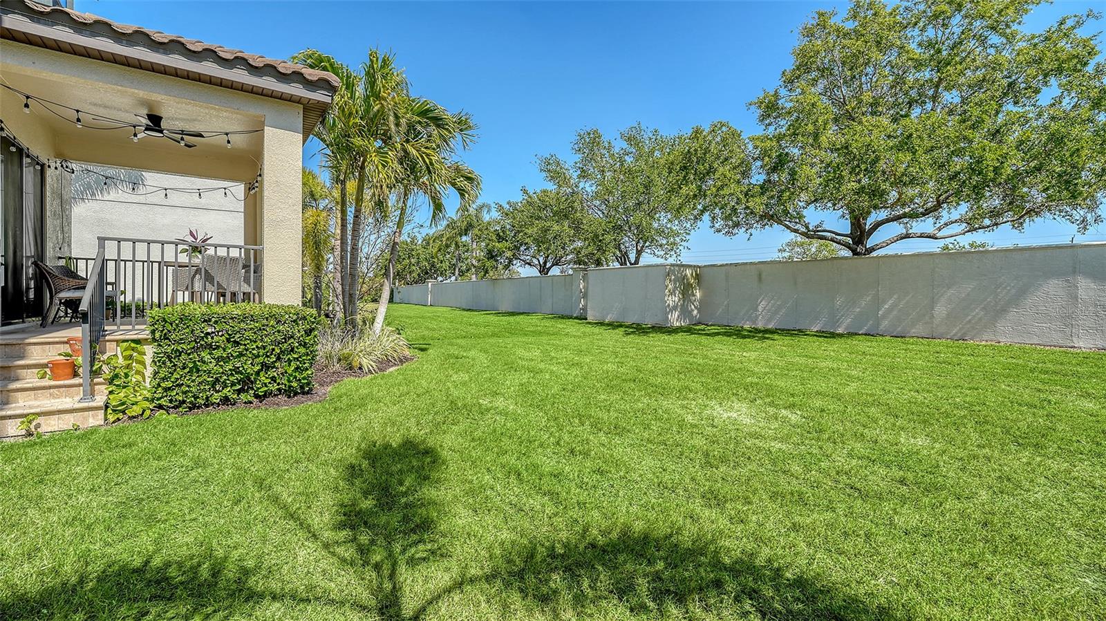 LEGENDS BAY - Residential