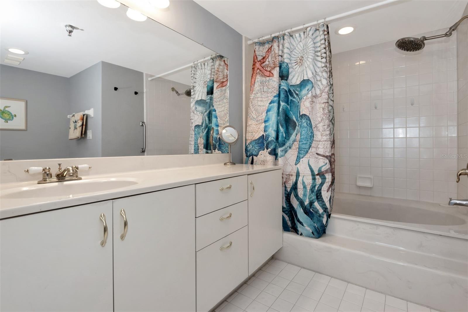 ASHLEY CONDO - Residential