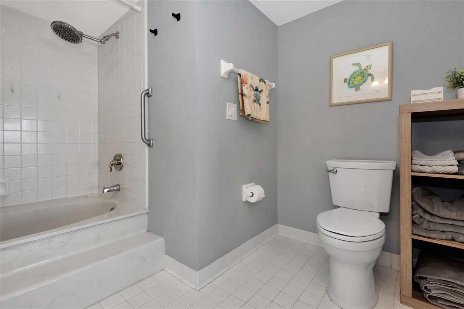 ASHLEY CONDO - Residential