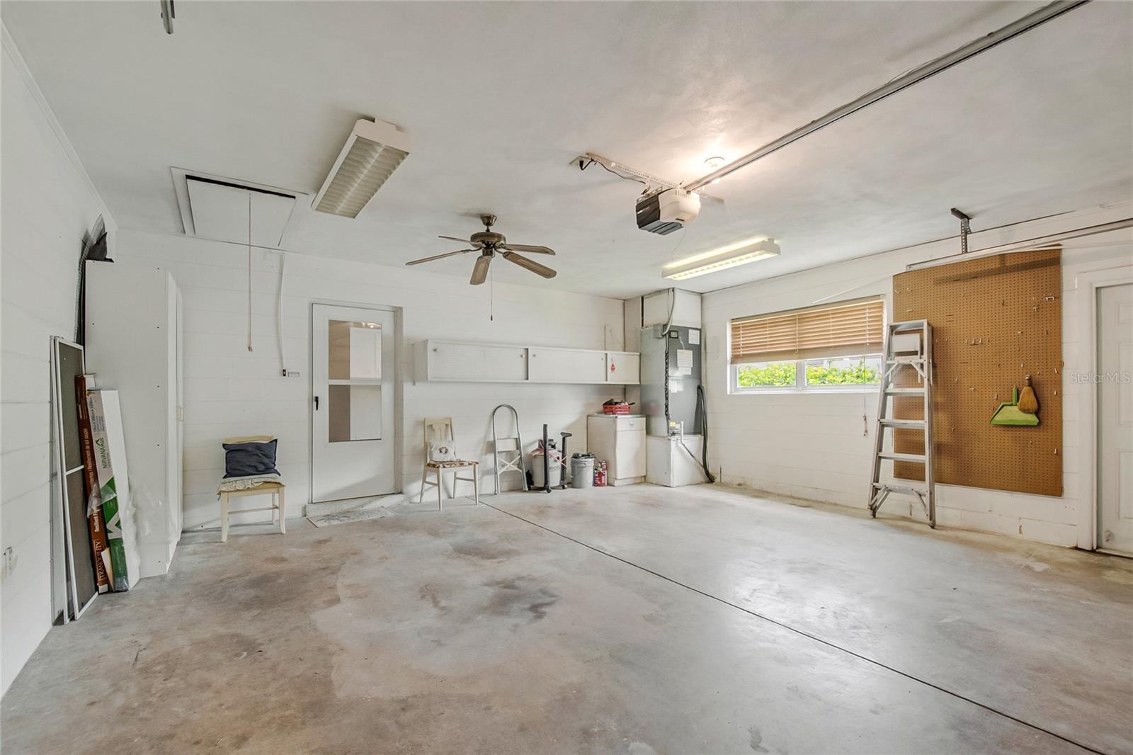 OAKLAND ESTATES 1ST SEC - Residential