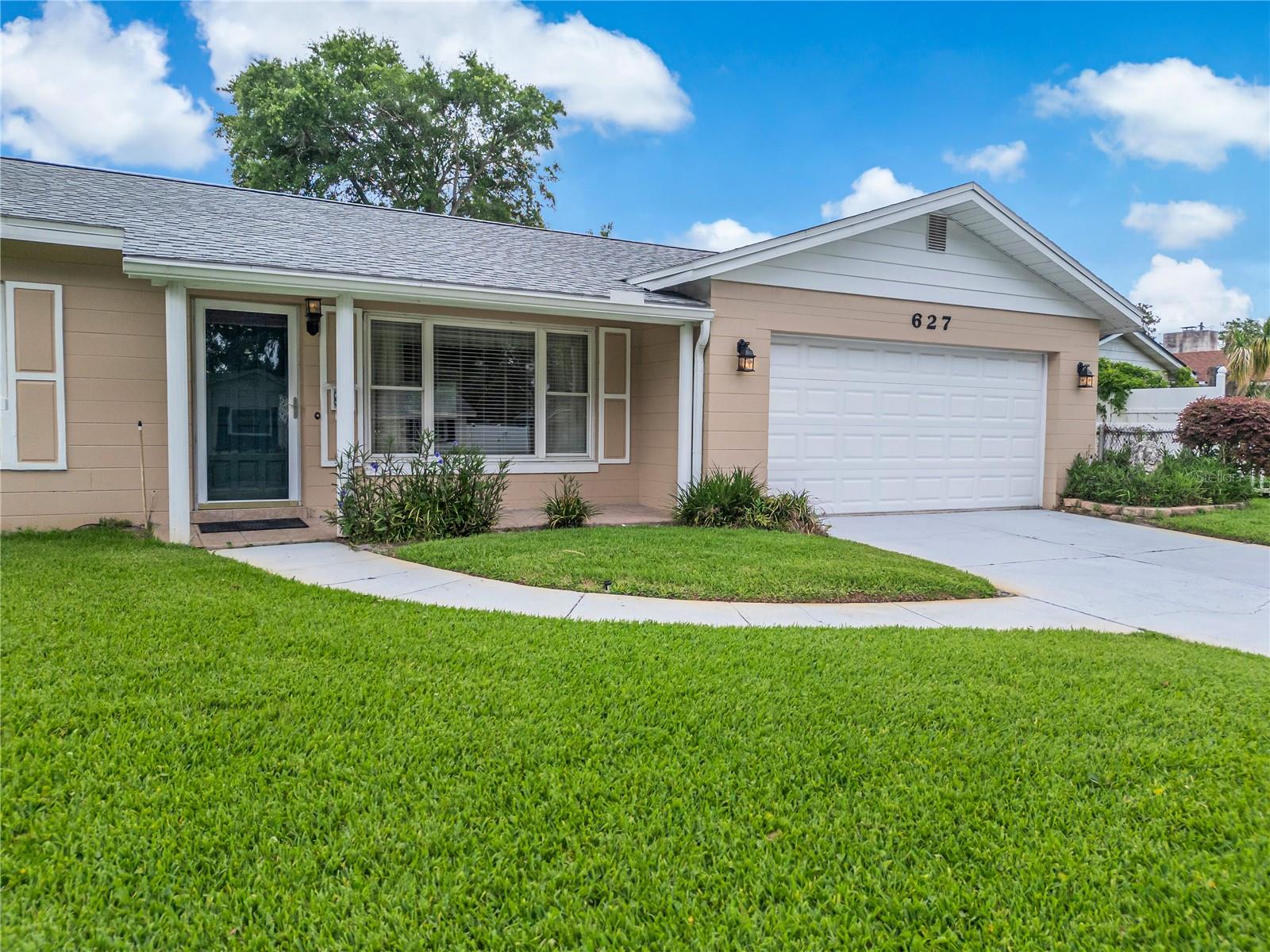 OAKLAND ESTATES 1ST SEC - Residential