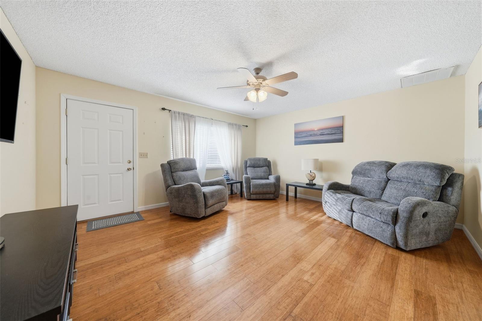 PALM CAY 02 - Residential