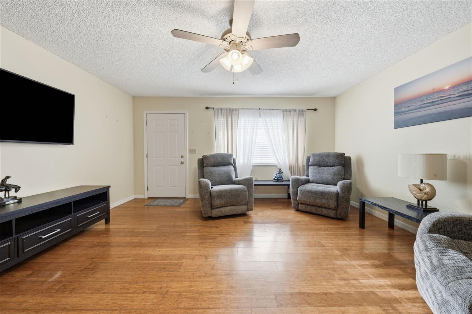 PALM CAY 02 - Residential
