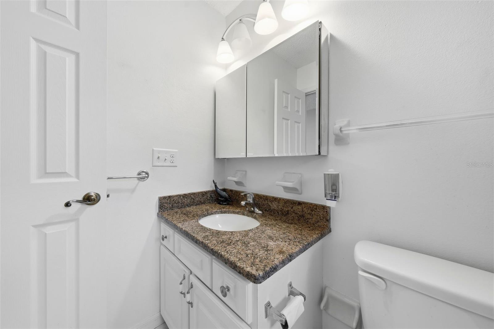 PALM CAY 02 - Residential