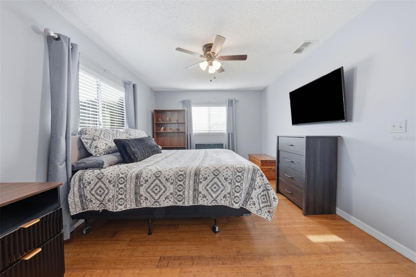 PALM CAY 02 - Residential