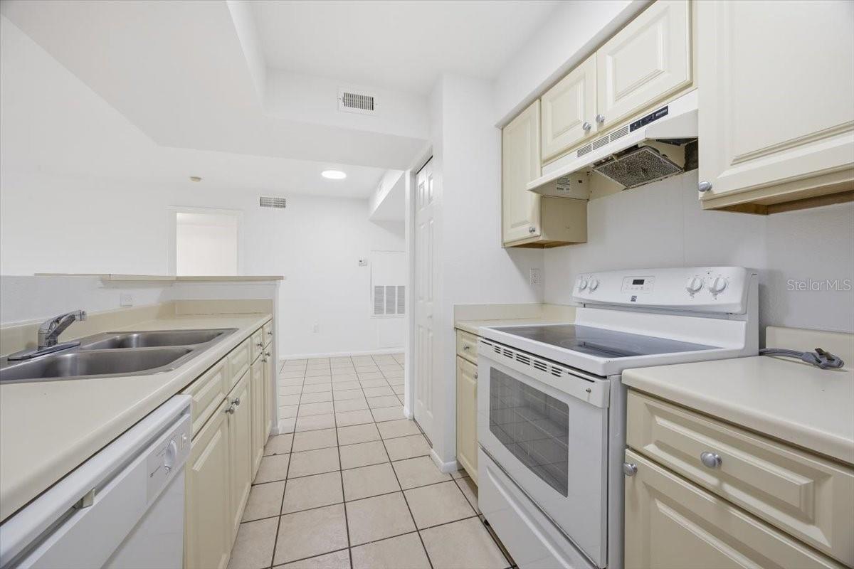 BLOSSOM PARK VILLAS CONDO - Residential