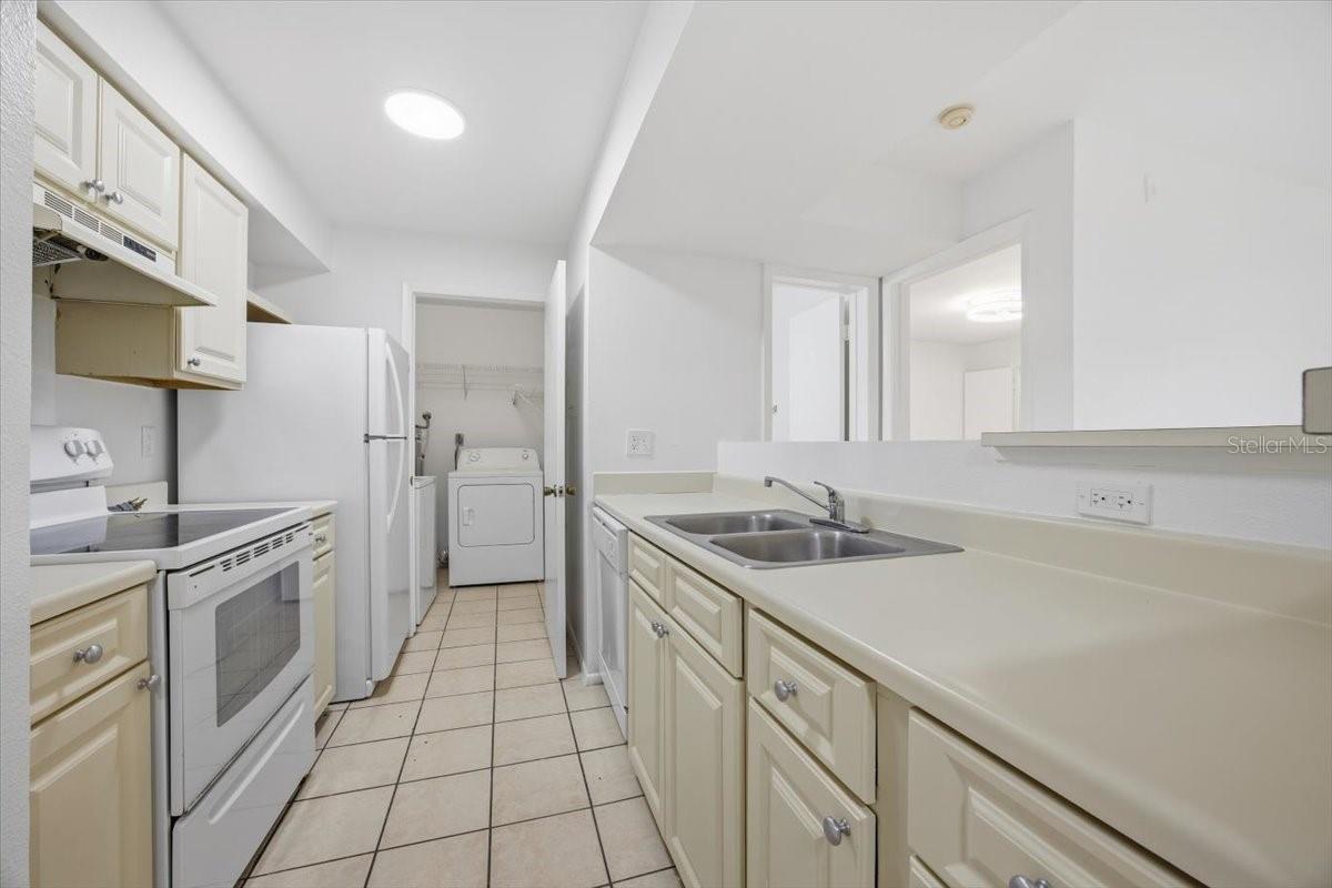 BLOSSOM PARK VILLAS CONDO - Residential