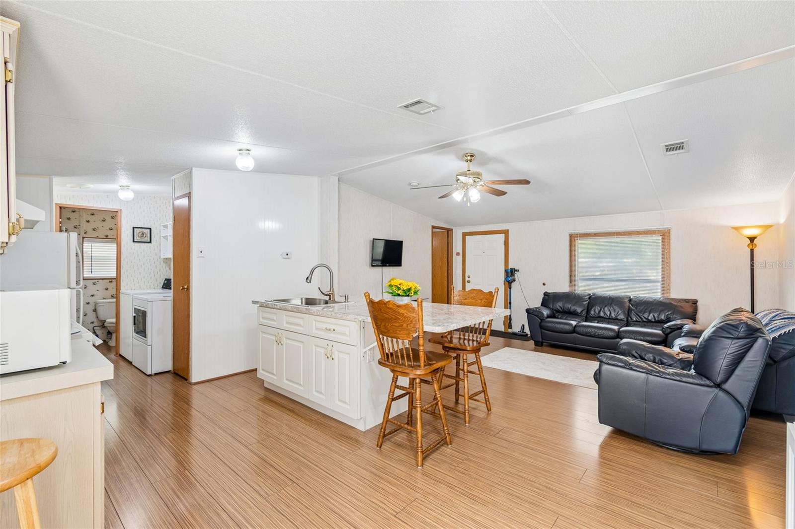 MOON LAKE ESTATES - Residential