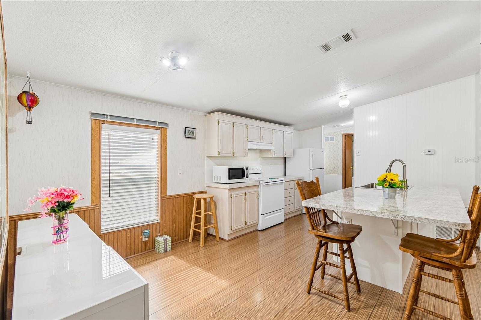 MOON LAKE ESTATES - Residential