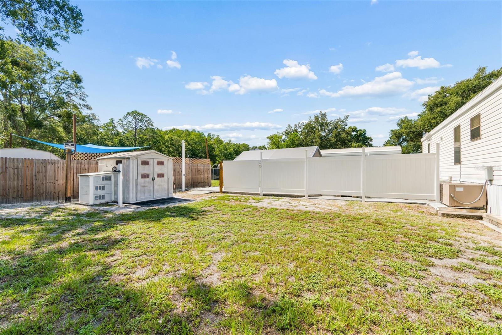 MOON LAKE ESTATES - Residential