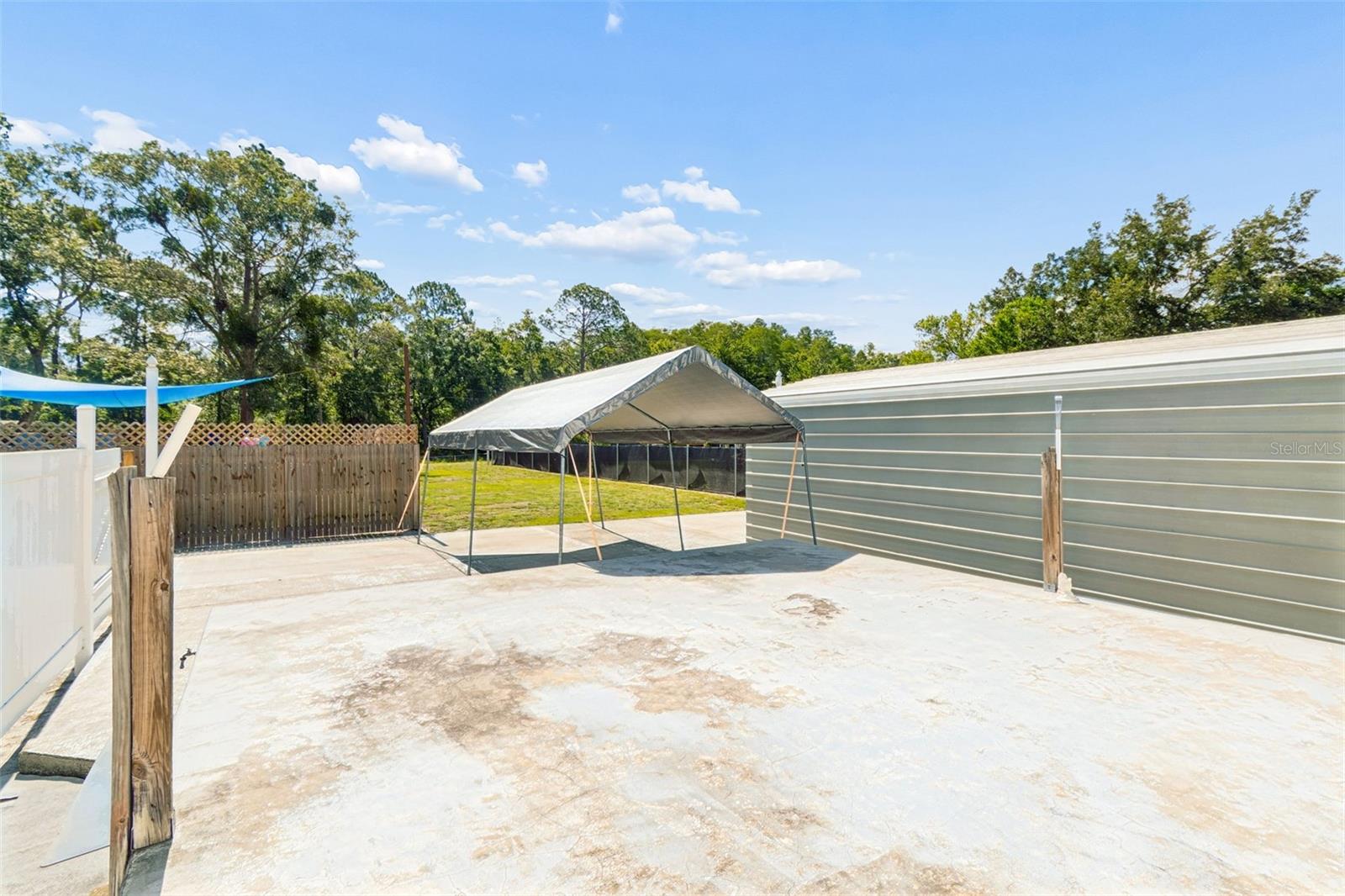 MOON LAKE ESTATES - Residential