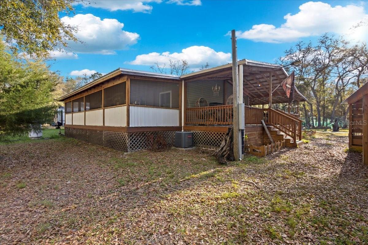 SUWANNEE OAKS SUB - Residential