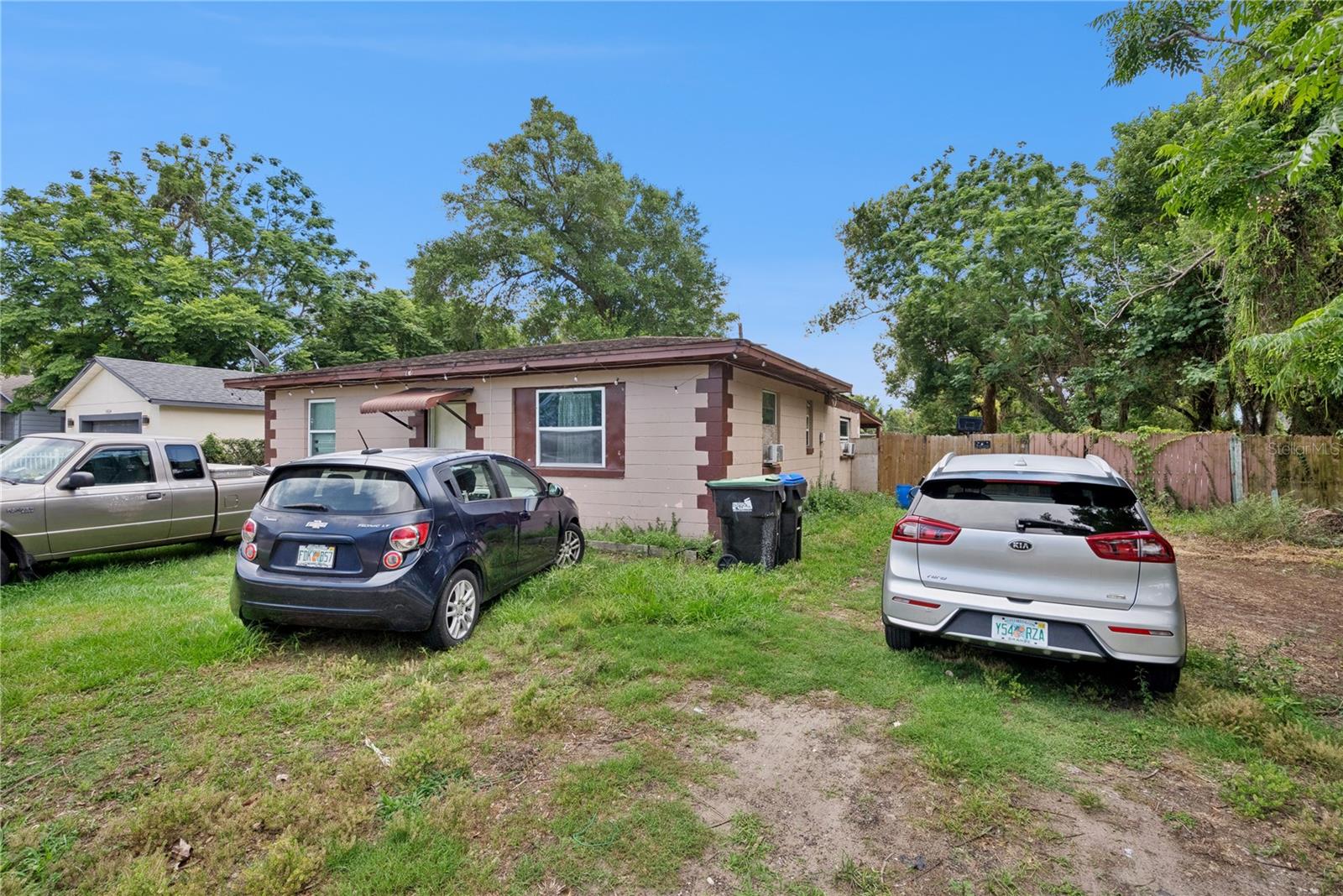 CLEAR LAKE VIEWS - Residential Income