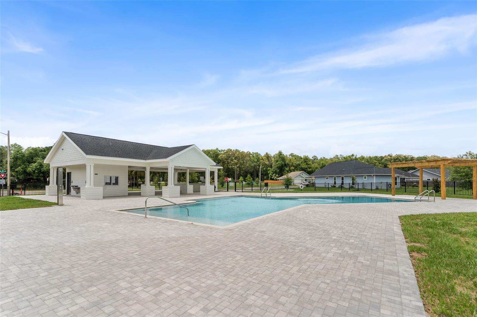 SAVANNAH STATION - Residential