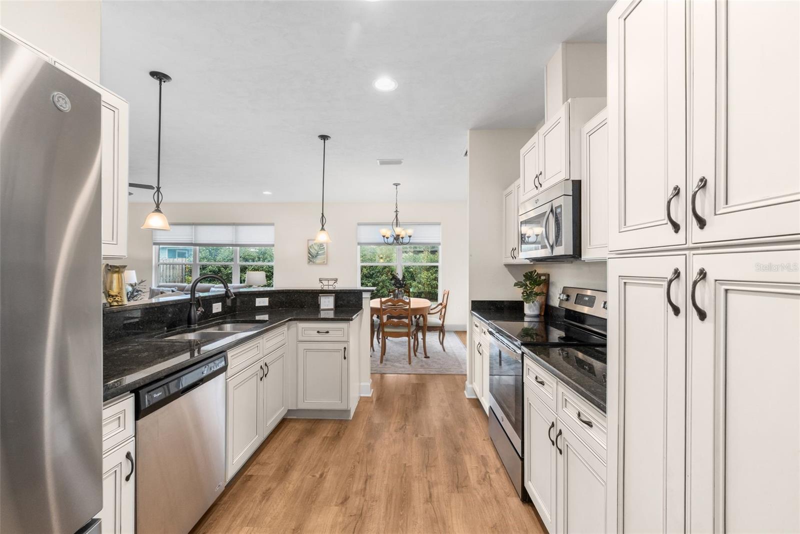 SAVANNAH STATION - Residential