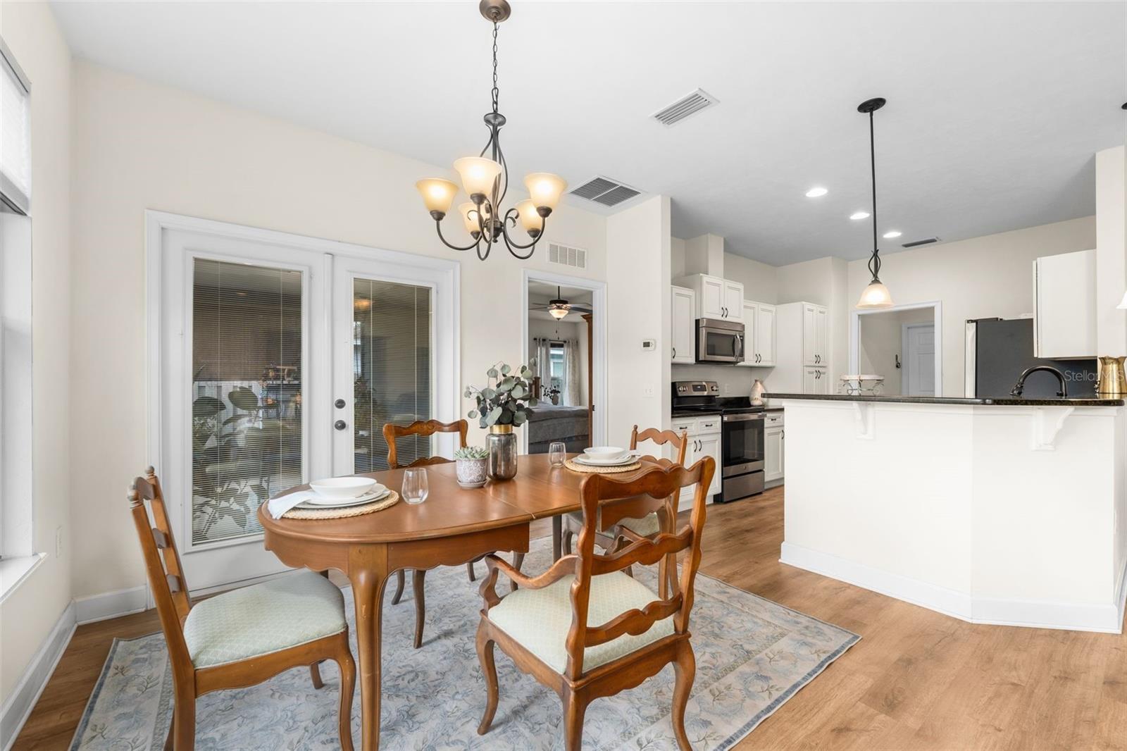 SAVANNAH STATION - Residential