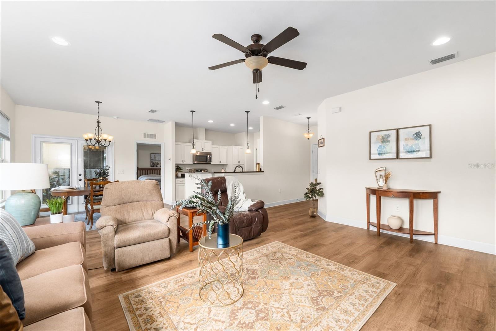 SAVANNAH STATION - Residential