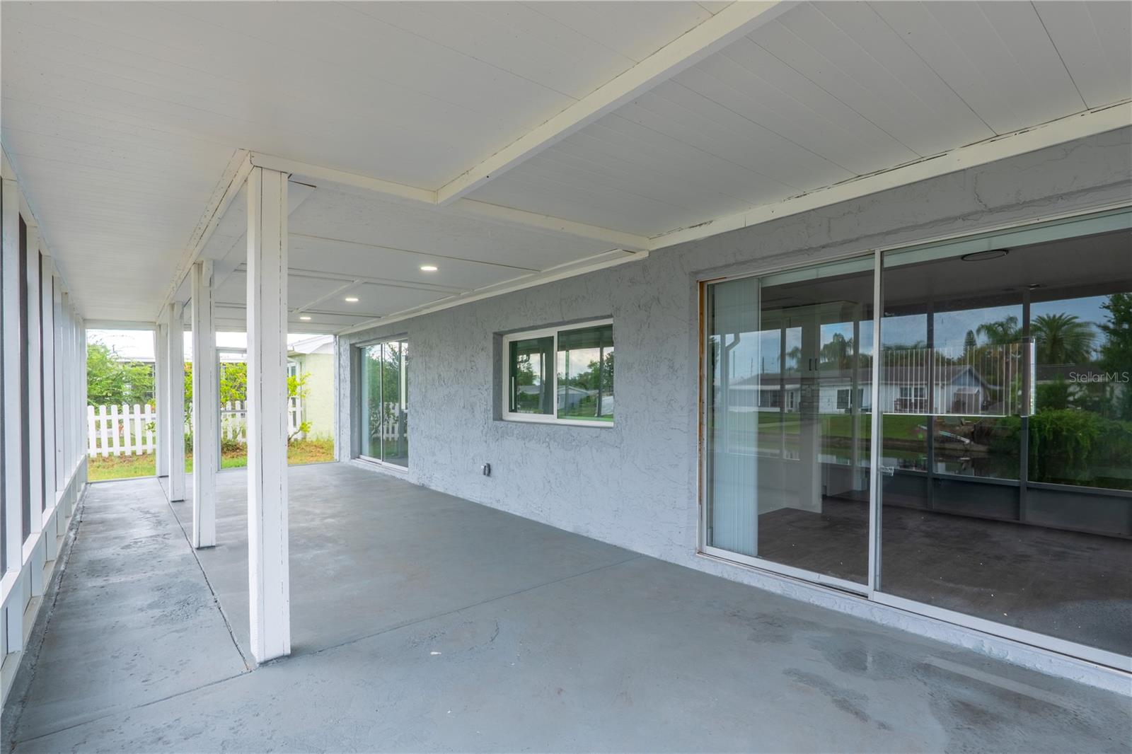 BEACON SQUARE - Residential