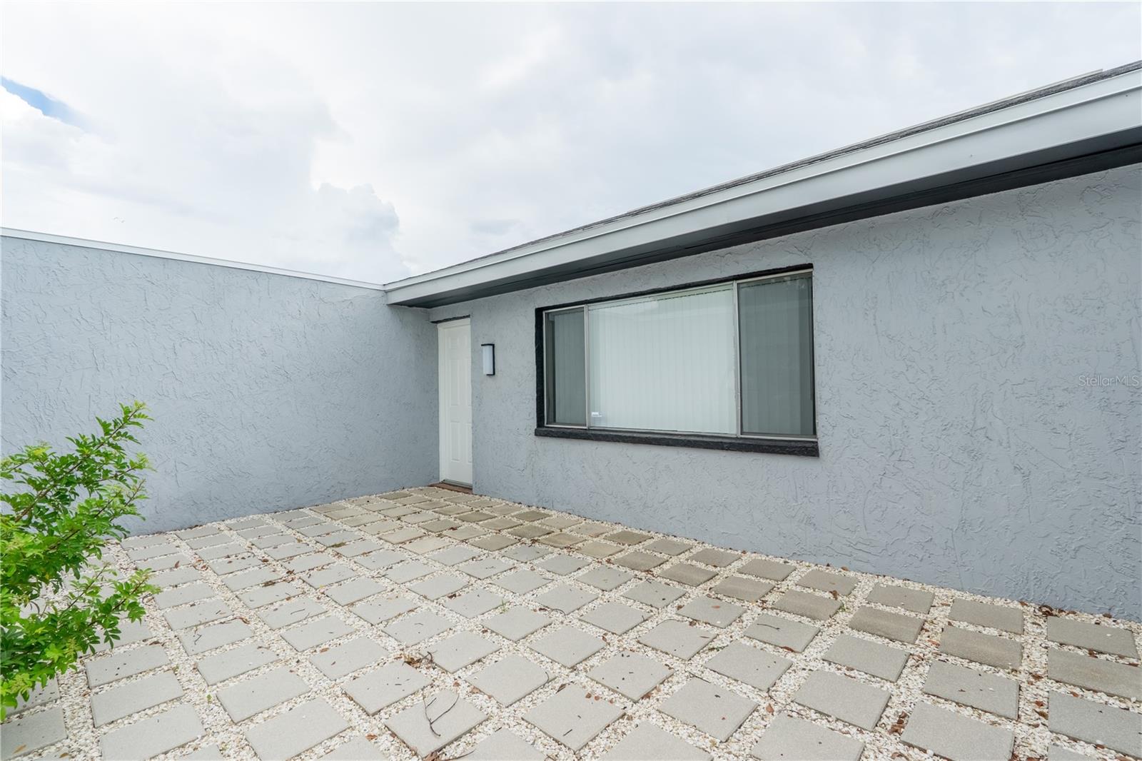 BEACON SQUARE - Residential