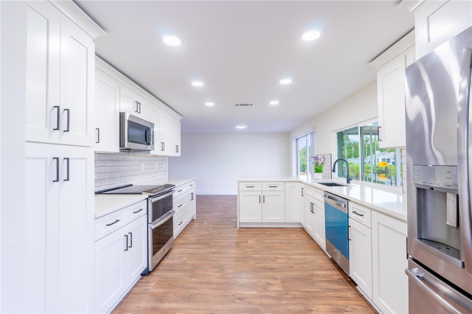BEACON SQUARE - Residential