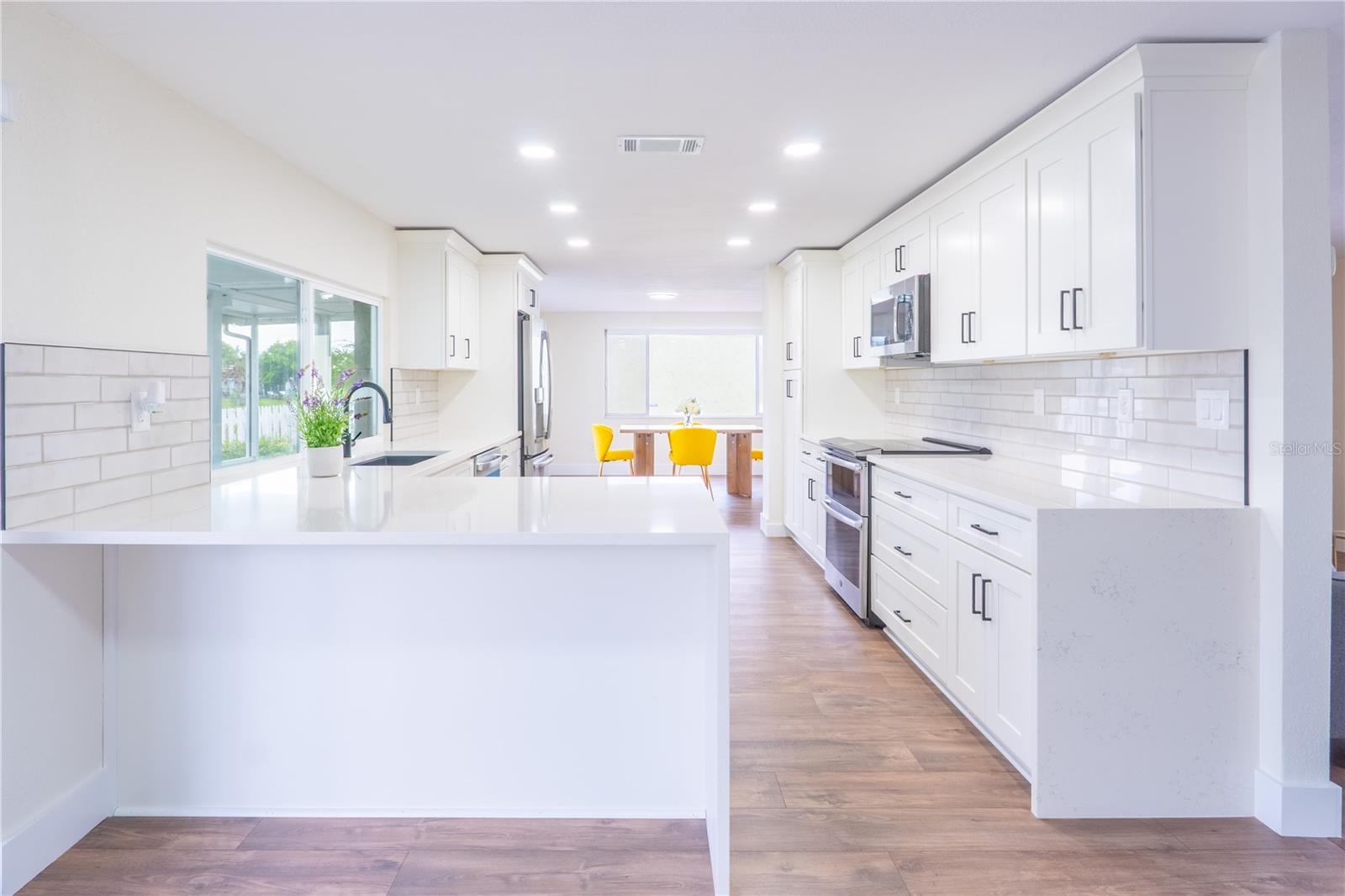 BEACON SQUARE - Residential