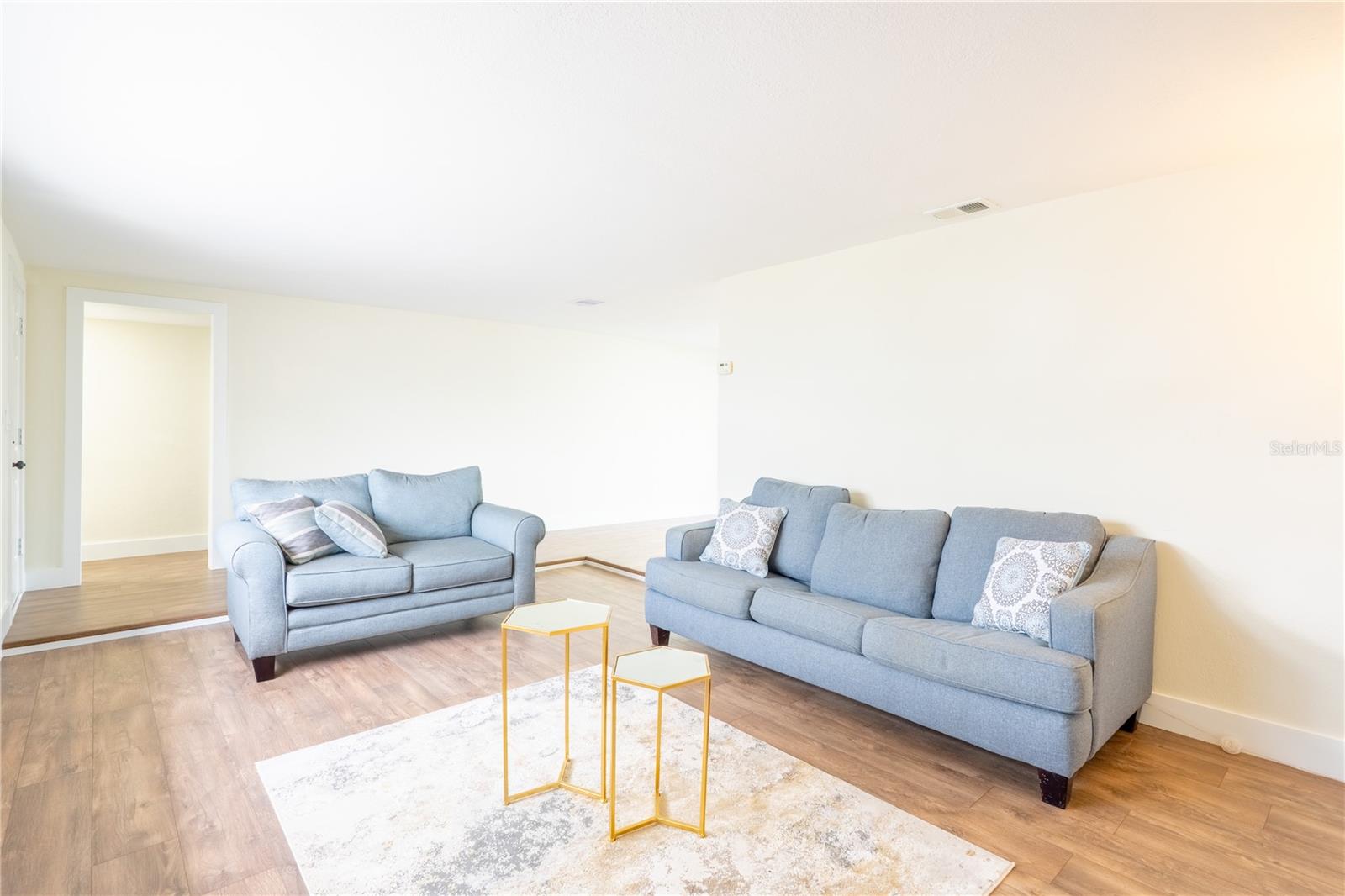 BEACON SQUARE - Residential
